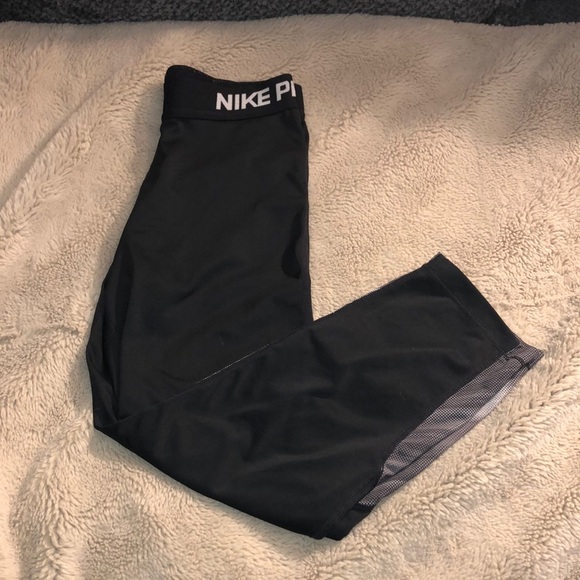 Nike Pro Capri Leggings, XS - Picture 1 of 6